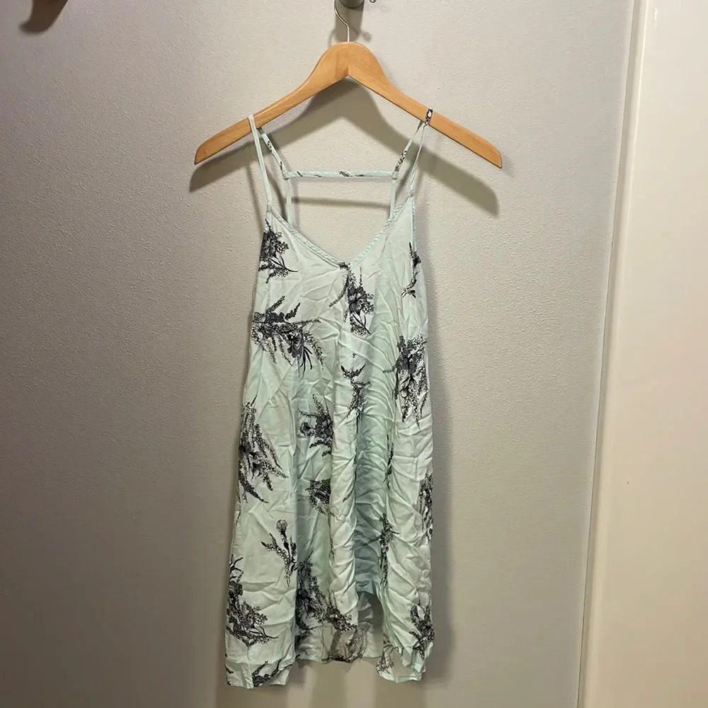 Mimi Chica woman’s light blue sundress